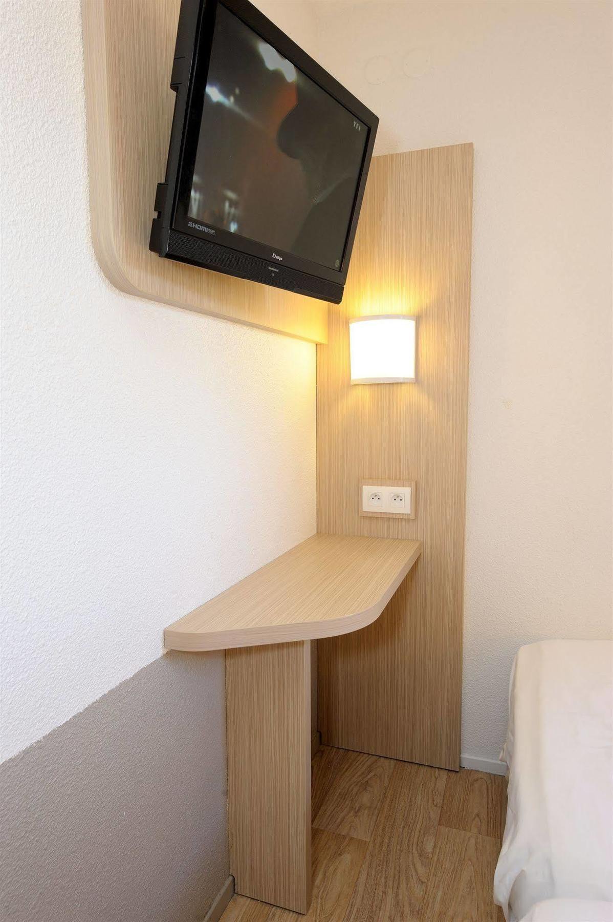 Hotel Kennedy Parc Des Expositions Tarbes Dış mekan fotoğraf